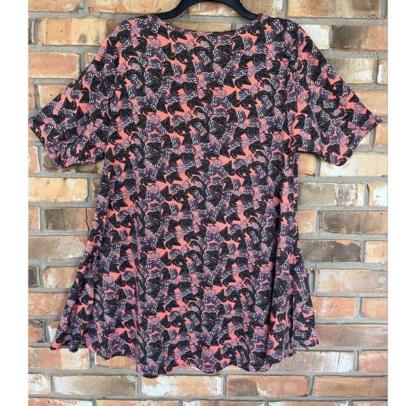 LuLaRoe Perfect T Multicolored Floral Print Short Sleeve Top Size Large - Picture 3 of 5
